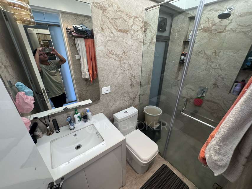 2 BHK Flat In Range View For Sale  In Santacruz East