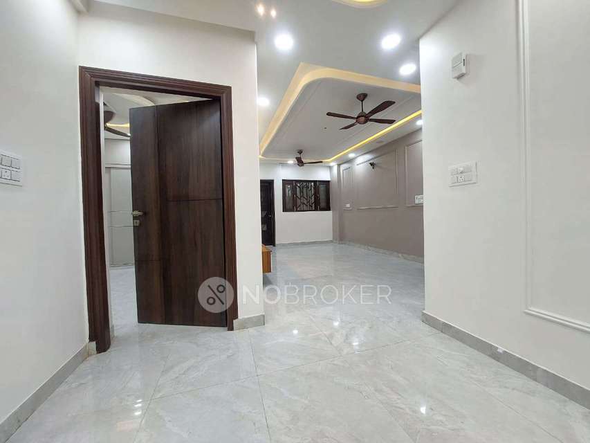 3 BHK Flat In 54, Taj Apartment, Rohini Sector 15 For Sale  In Taj Apartments