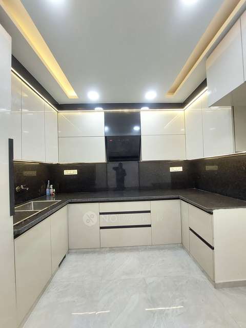 3 BHK Flat In 54, Taj Apartment, Rohini Sector 15 For Sale  In Taj Apartments