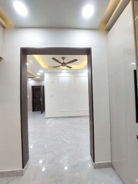 3 BHK Flat In 54, Taj Apartment, Rohini Sector 15 For Sale  In Taj Apartments