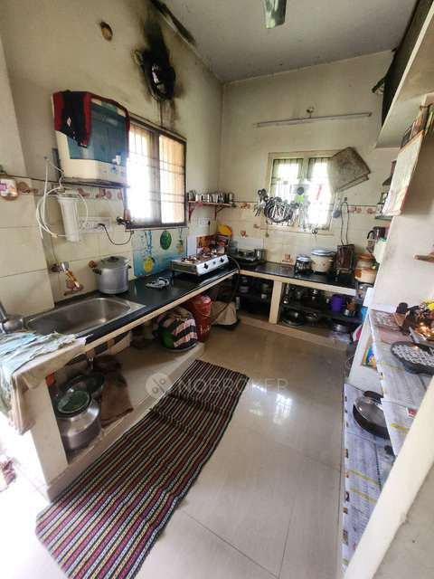2 BHK Flat In Sri Balaji Flats, Varadharajapuram For Sale  In W396+6p3