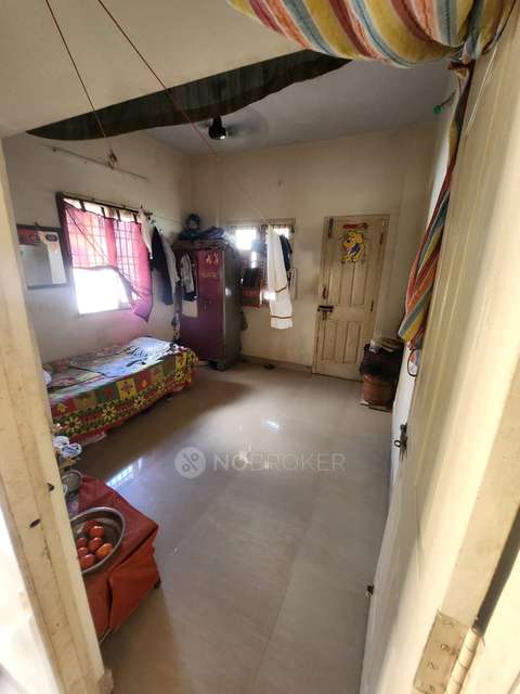 2 BHK Flat In Sri Balaji Flats, Varadharajapuram For Sale  In W396+6p3