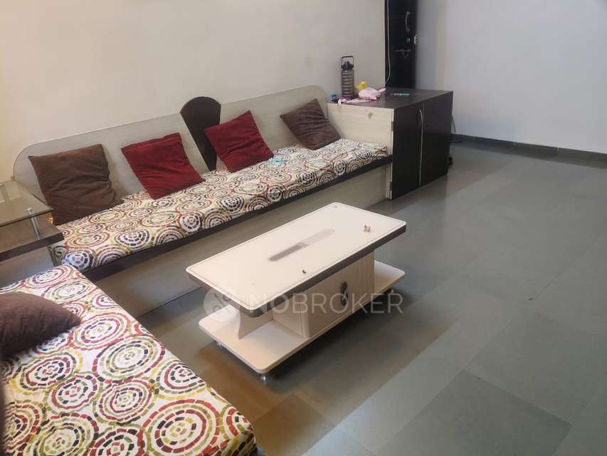 2 BHK Flat In Pranjal Apartment For Sale  In Gultekadi