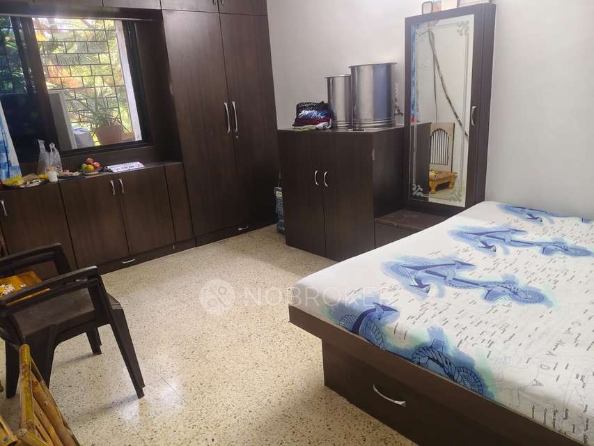 2 BHK Flat In Pranjal Apartment For Sale  In Gultekadi