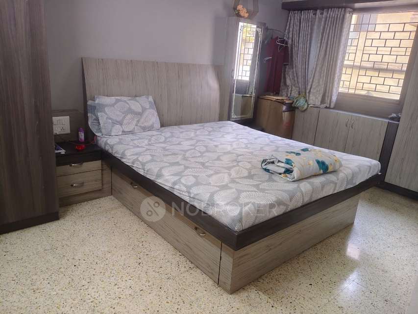 2 BHK Flat In Pranjal Apartment For Sale  In Gultekadi