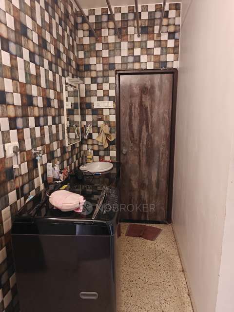 2 BHK Flat In Pranjal Apartment For Sale  In Gultekadi