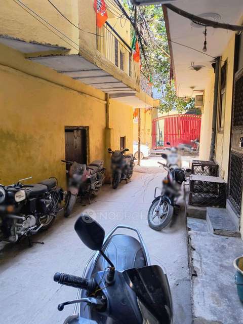 1 BHK Flat For Sale  In 165, Hari Nagar Ashram, New Delhi, Delhi 110014, India