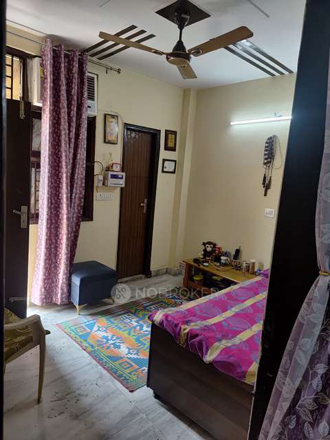 2 BHK Flat For Sale  In Bhatta Sahib Gurdwara Jane Wali Gali