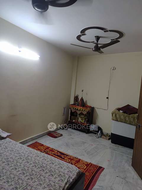 2 BHK Flat For Sale  In Bhatta Sahib Gurdwara Jane Wali Gali