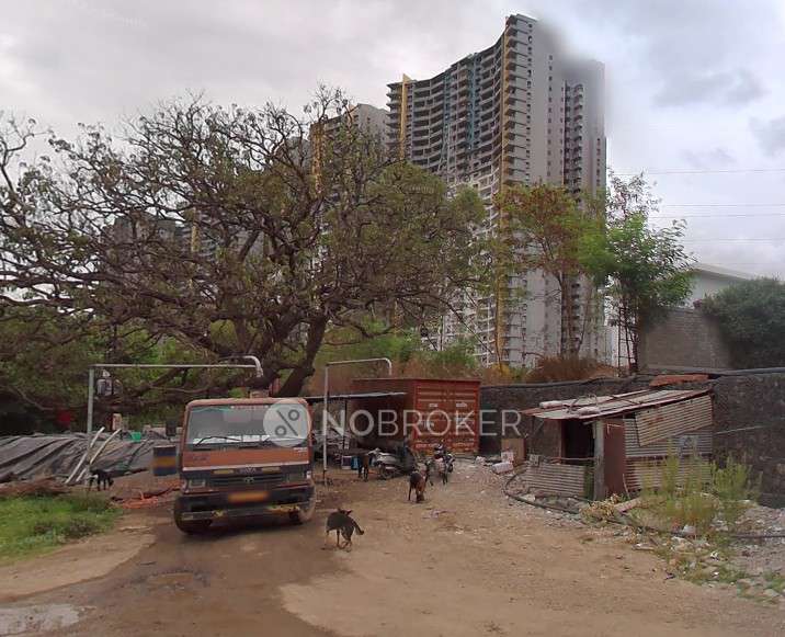 Single Room for Female In 2 BHK  In Blueridge Township In Blue Ridge Township Stp