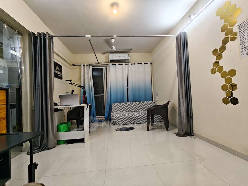 Shared Room for Female In 1 BHK  In Mohid Swizz Heights In Andheri West