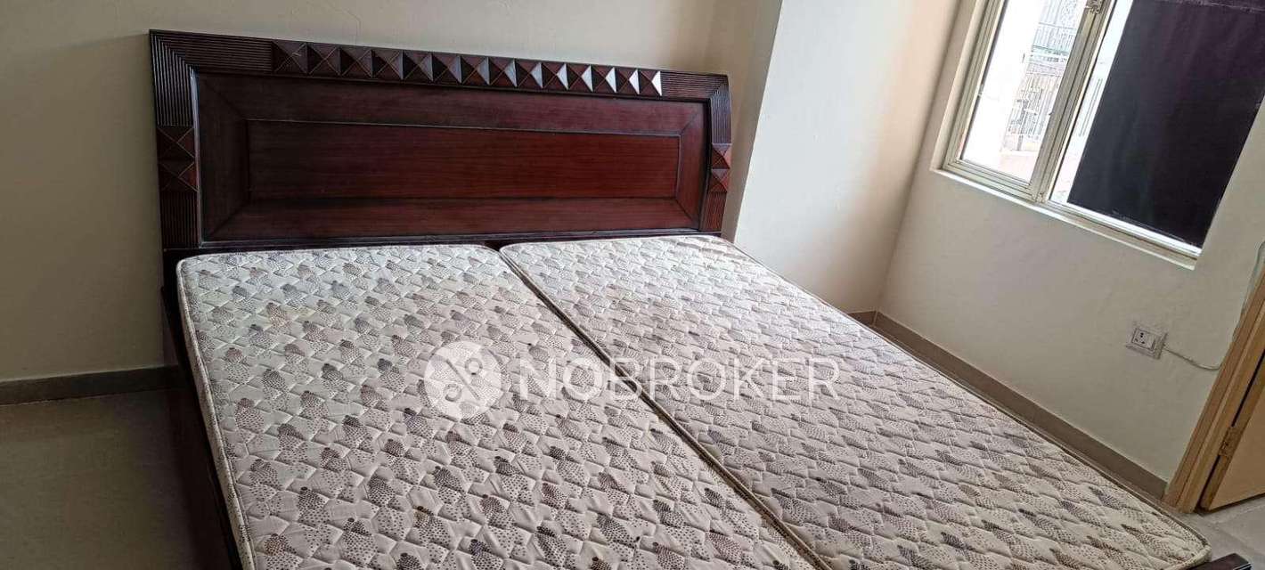 2 BHK Flat In Rof Aalayas For Sale  In Sector 102