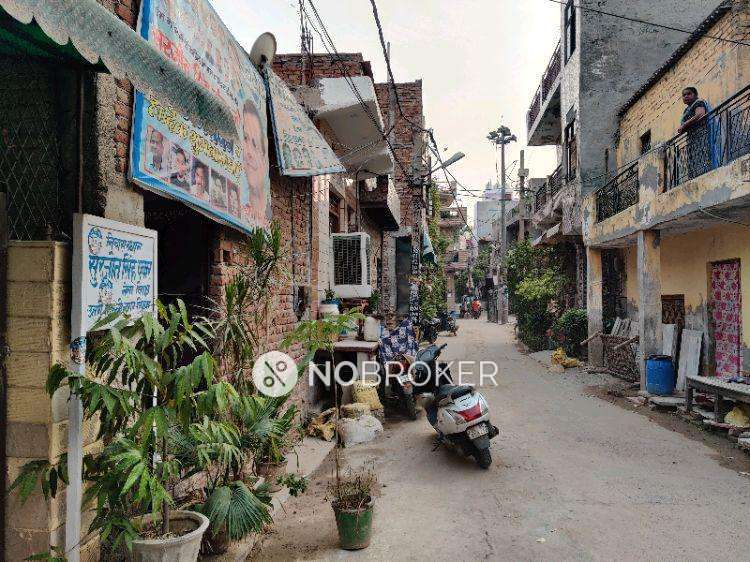 Office Space in Dharam Colony, Nangloi Extension, Delhi for Rent