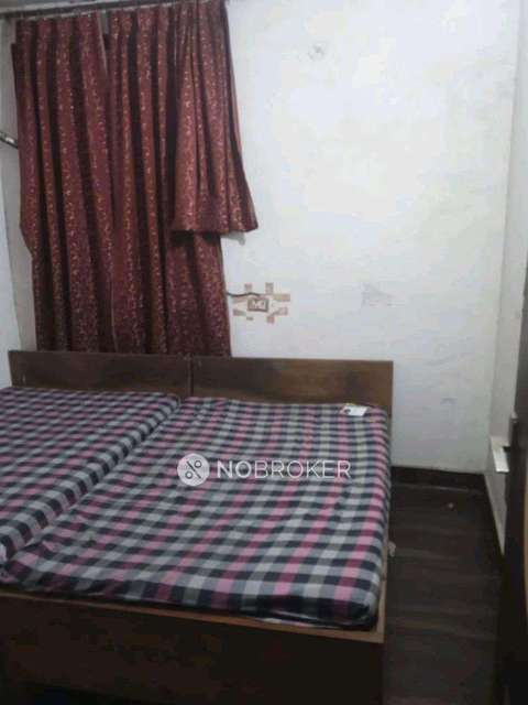 4 BHK Flat For Sale  In Laxmi Nagar