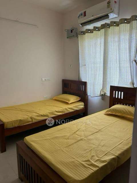 PG for Girls in Milano Orchard