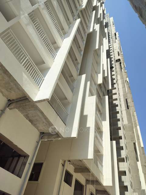3 BHK Flat In Candeur Crescent For Sale  In Lingampally