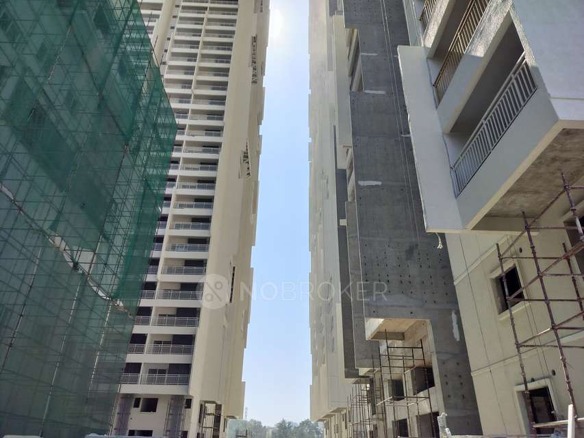 3 BHK Flat In Candeur Crescent For Sale  In Lingampally