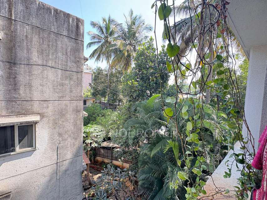 2 BHK Flat In Navrajasthan Housing Society For Sale  In Senapati Bapat Road 