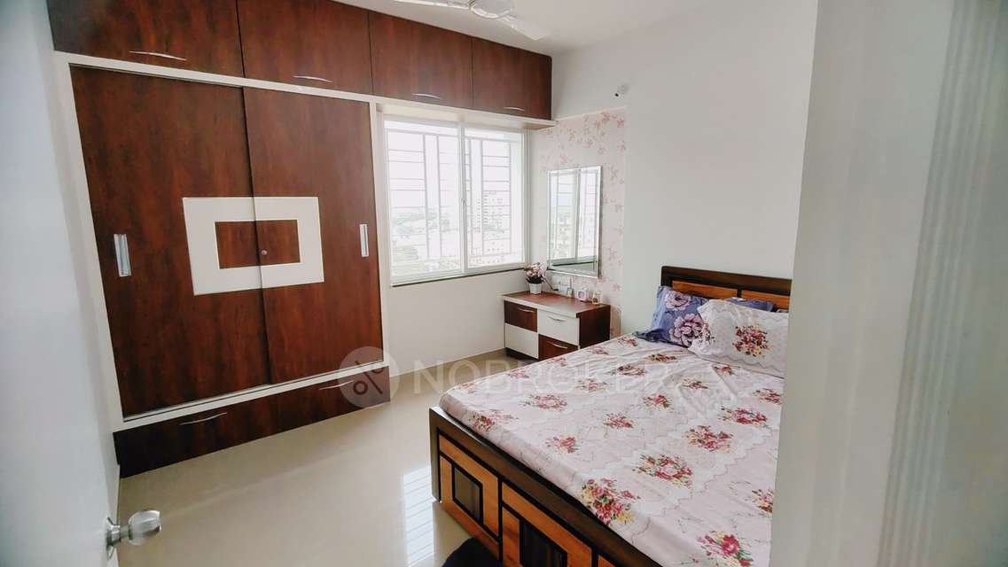 1 BHK Flat In Swapnalok For Sale  In Hadapsar