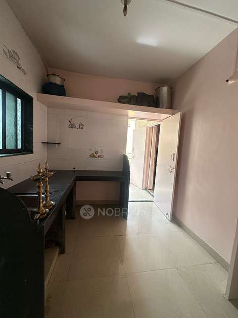 PG for Girls in Gurudwara Chowk Jijamata Chowk