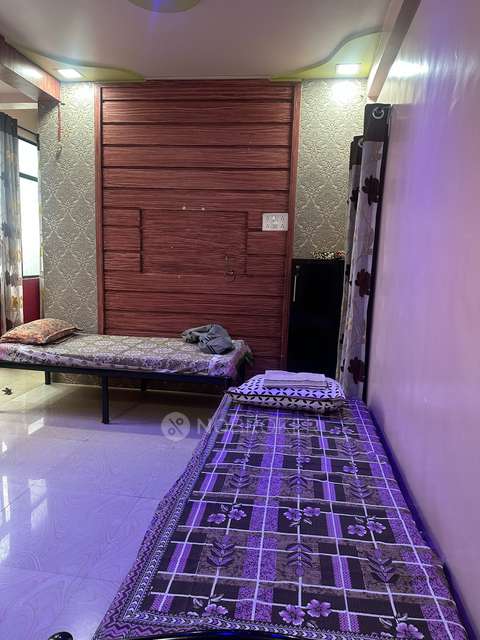 PG for Girls in Gurudwara Chowk Jijamata Chowk