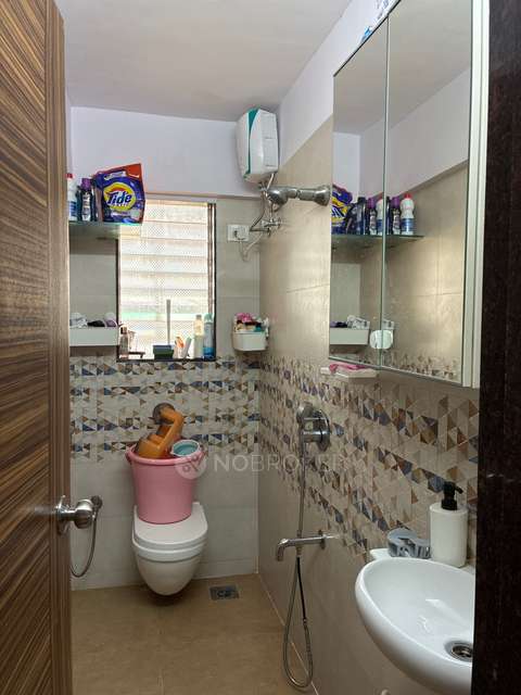 1 BHK Flat In Sm And Happy Home Tulsidham Chs For Sale  In Vile Parle West