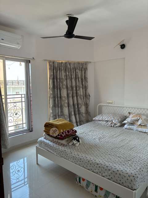 1 BHK Flat In Sm And Happy Home Tulsidham Chs For Sale  In Vile Parle West