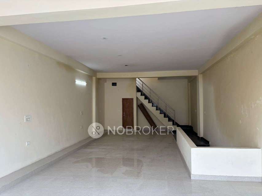 Showroom in Huda Market Sector 46, Gurgaon for Rent 