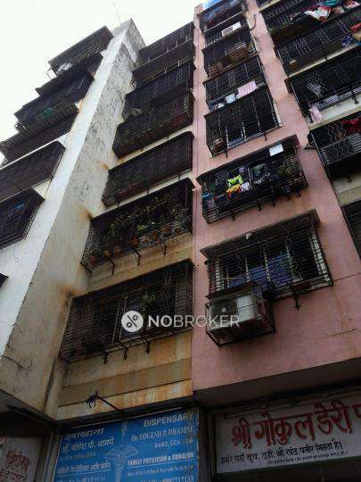 1 RK Flat In Royal Complex For Sale  In Malad East