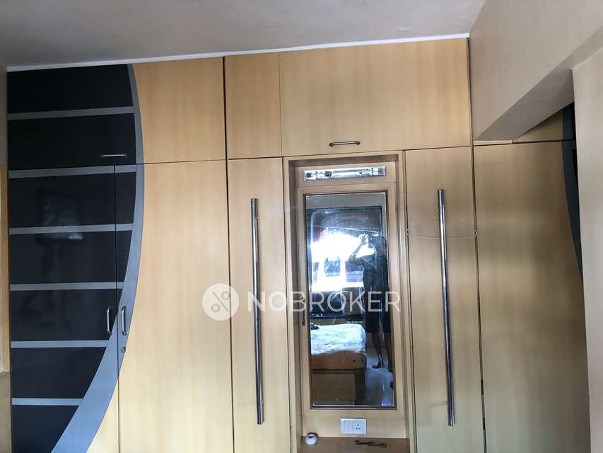 2 BHK Flat In White Arch For Sale  In Kandivali West