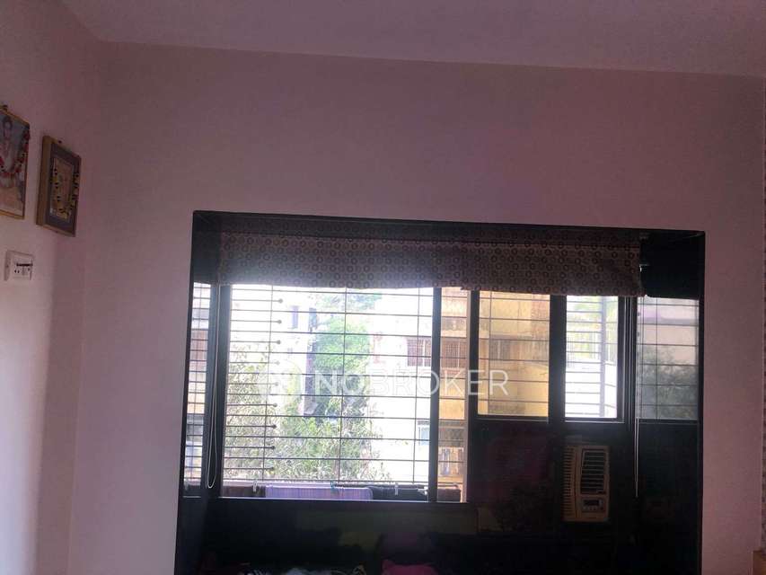 2 BHK Flat In White Arch For Sale  In Kandivali West