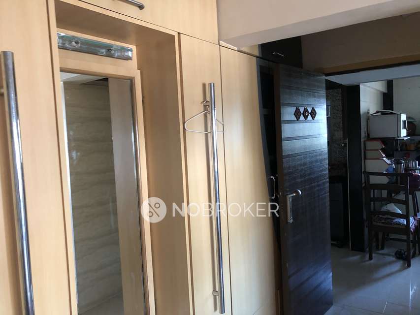 2 BHK Flat In White Arch For Sale  In Kandivali West