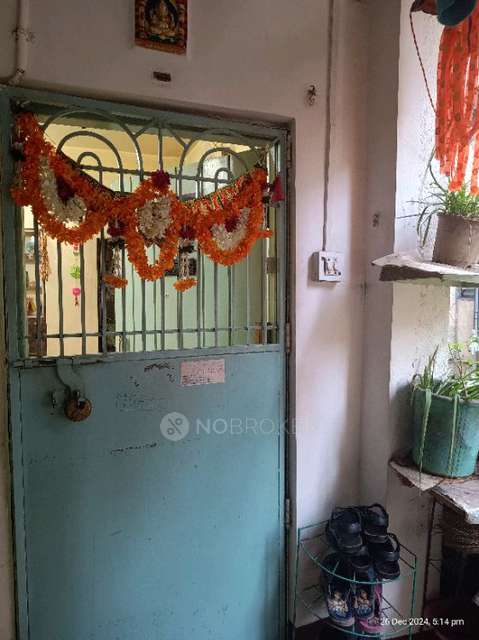 2 BHK Flat In Shree Om Vinayak Housing Society For Sale  In Lokhande Talim Rd