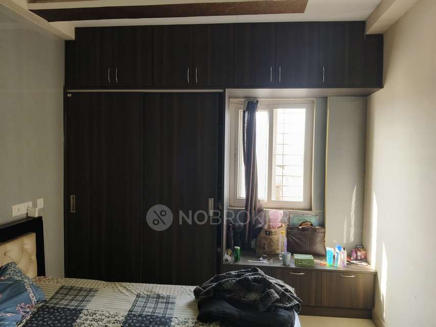 2 BHK Flat In Uber Heights Project for Rent  In Kondapur