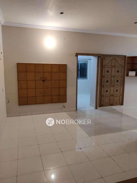 2 BHK Flat In Ramaperi Apartments For Sale  In Vadapalani