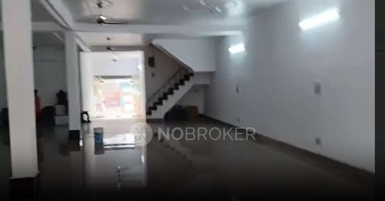 Showroom in Yusufpur Chak Saberi, Noida for Rent 