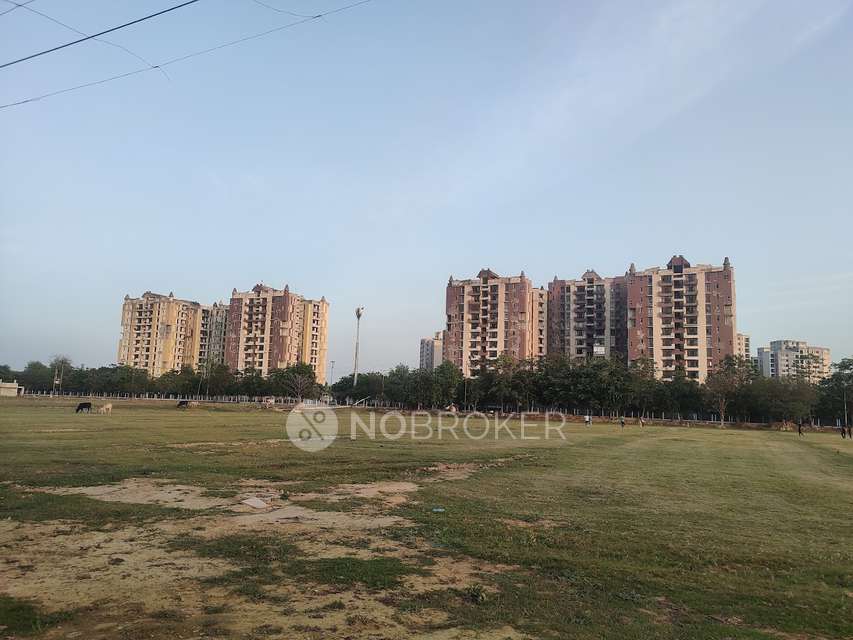 3 BHK Flat In The Alstonia Apartment for Rent  In Pi I & Ii