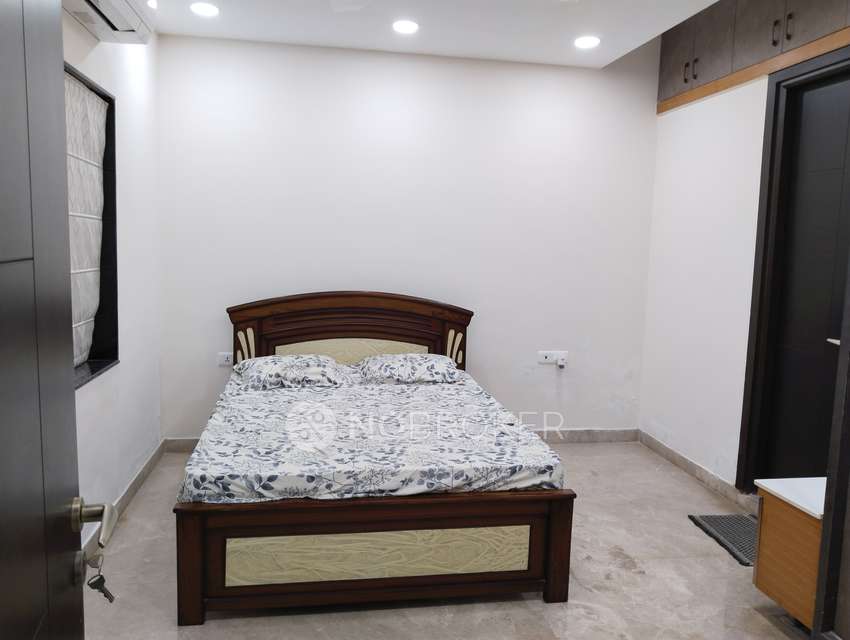 4 BHK Villa In Avni Lake View Villas for Rent  In Neknampur