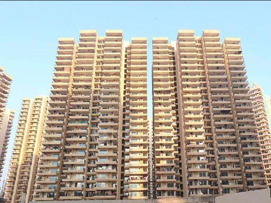 4 BHK Flat In Gaur Yamuna City 16th Park View For Sale  In Yamuna Expressway