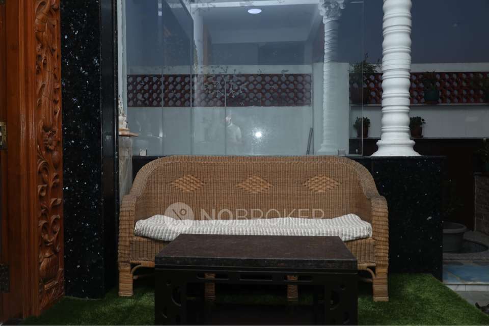 4+ BHK House For Sale  In Akkarai, Injambakkam