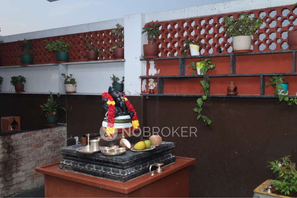 4+ BHK House For Sale  In Akkarai, Injambakkam