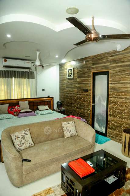 4+ BHK House For Sale  In Akkarai, Injambakkam