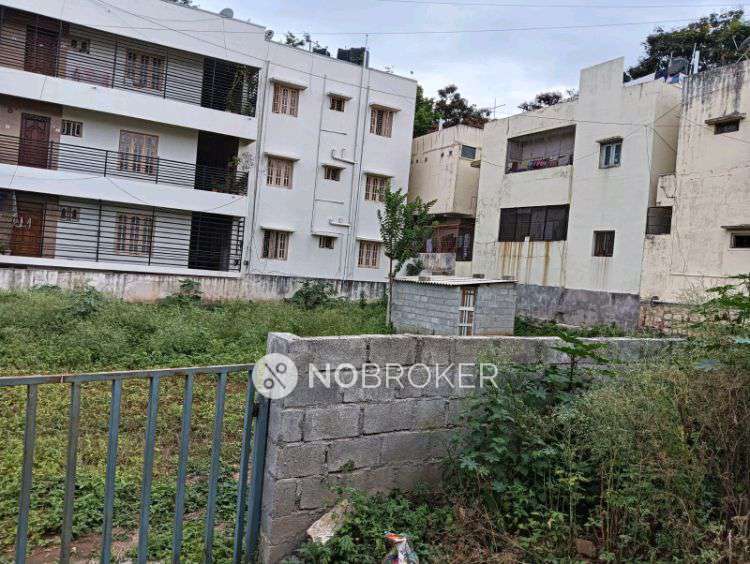 Plot For Sale  In 4th Cross Road