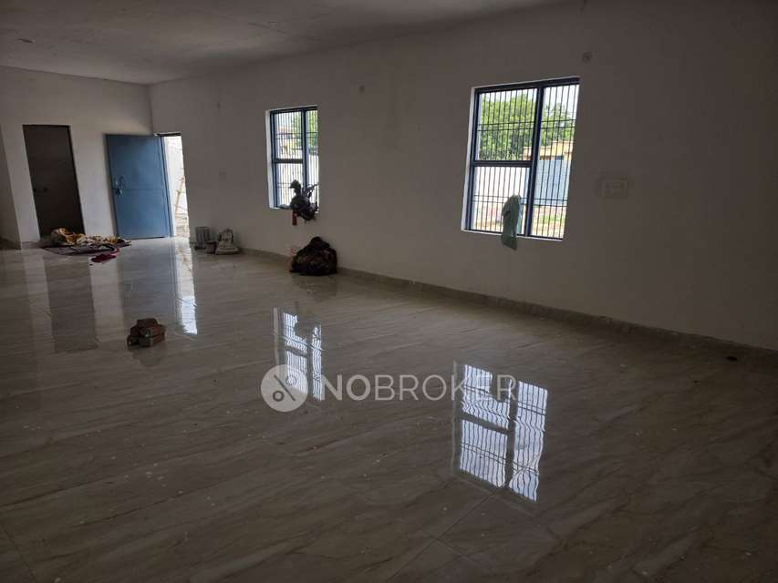 Godown/Warehouse in Roza Yakubpur, Greater Noida for Rent 