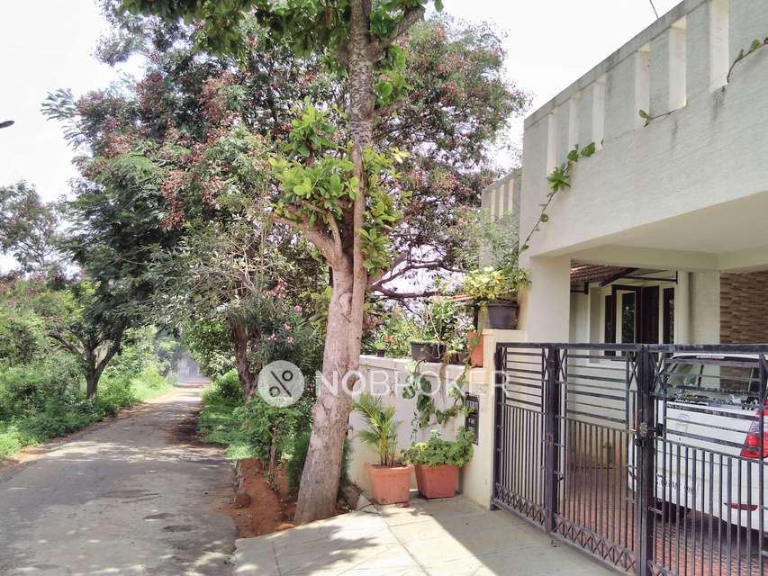 4+ BHK House For Sale  In Doddakammanahalli
