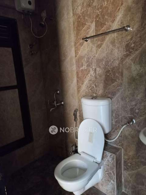 1 RK Flat In Haware Dahlia Bldg A For Sale  In Thane West