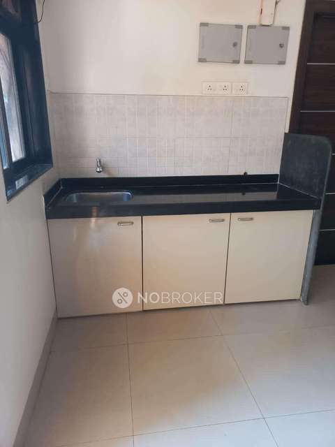 1 RK Flat In Haware Dahlia Bldg A For Sale  In Thane West