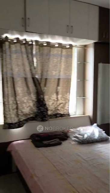 Single Room for Female In 2 BHK  In Dynamic Linea In Hadapsar