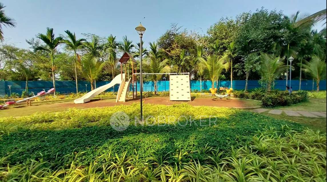 2 BHK Flat In Gurukrupa Marina Enclave Wings  For Sale  In Malad West