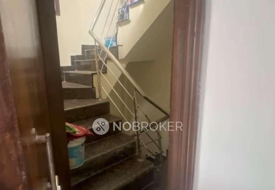 1 BHK Flat In Sunam House For Sale  In  Aya Nagar Extension